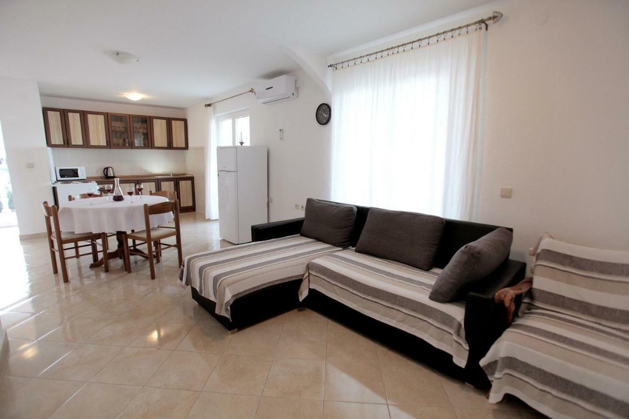 Apartments Maja - Sea View Trogir Exteriér fotografie