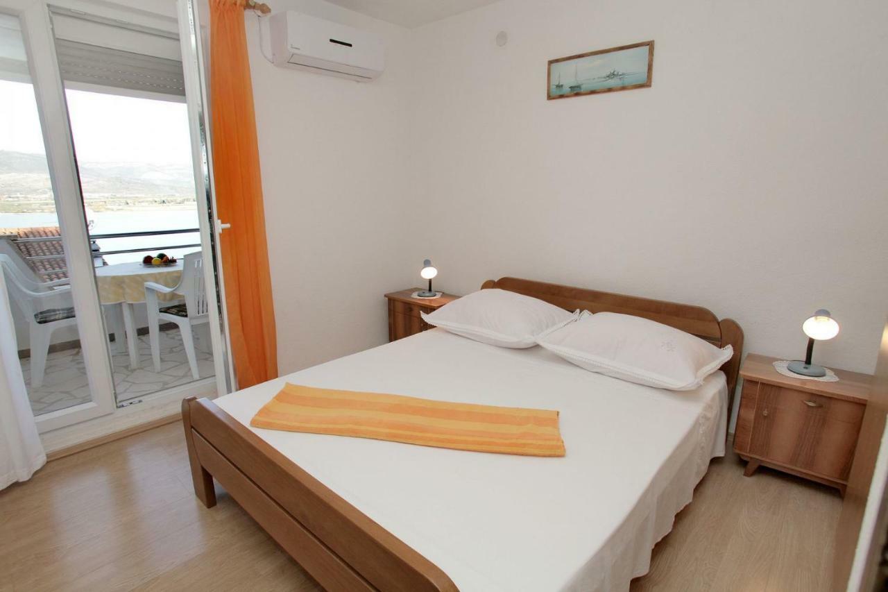Apartments Maja - Sea View Trogir Exteriér fotografie